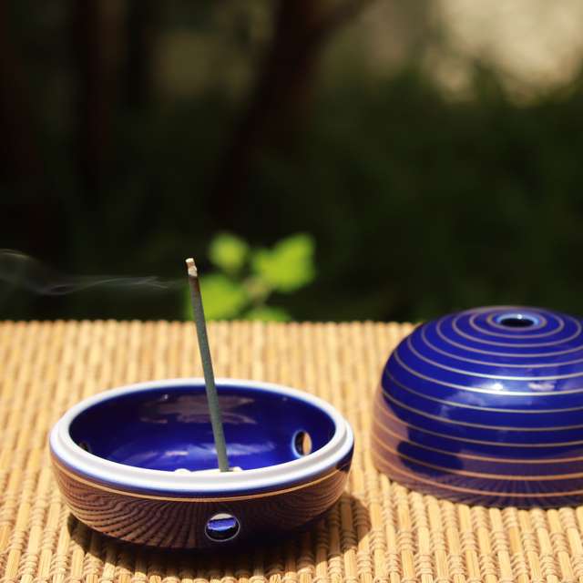 How to Burn Incense the Right Way: Tips for a Better Experience