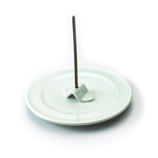 Yamadamatsu Leaf-Shaped Incense Plate with Holder Celadon, Paper Box (01350)