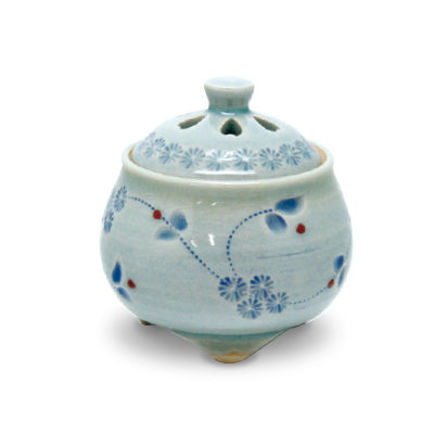 Yamadamatsu Kyoyaki Incense Burner: Celadon Glaze with Carved Arabesque Pattern, Paper Box (01962)