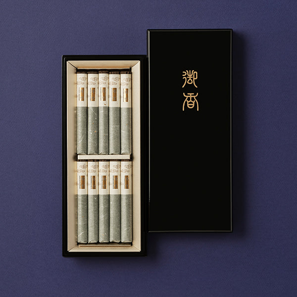 Nippon Kodo Zuiun Incense Short Sticks in Lacquered Box (10 Bundles) (617-006)