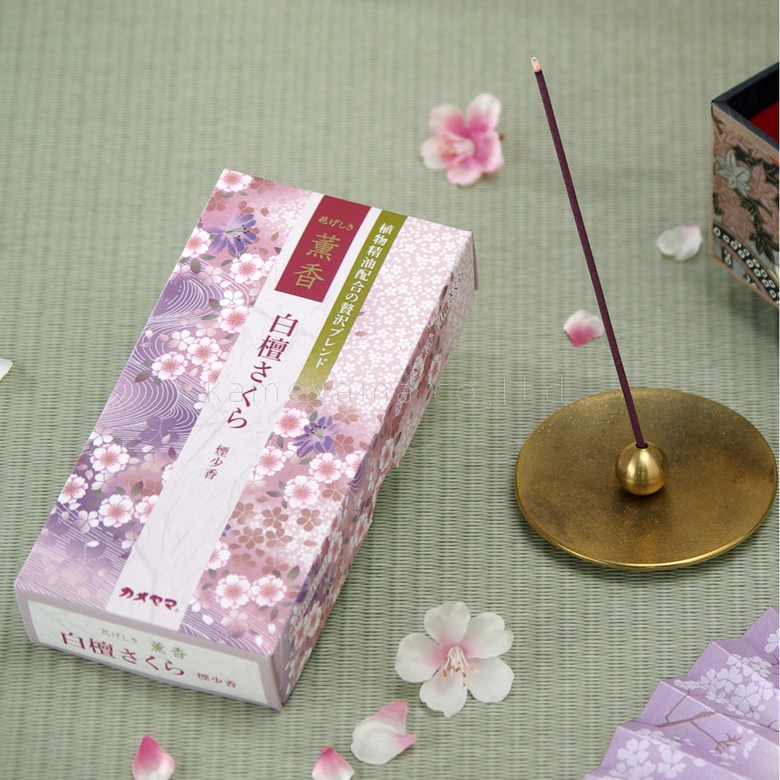 Kameyama Hanageshiki Kunkoh Sandalwood Cherry Blossom Low-Smoke Incense 100g (10560300)