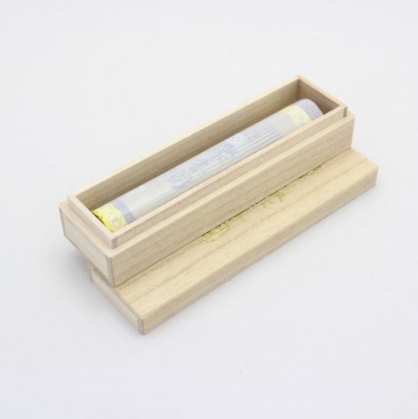 Baieido Tokusen Shukokoku with Paulownia Box 105 sticks (582-1)
