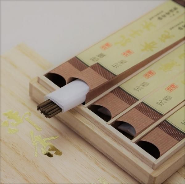 Baieido Tokusen Five-Variety Incense Assortment Paulownia Box (#910)