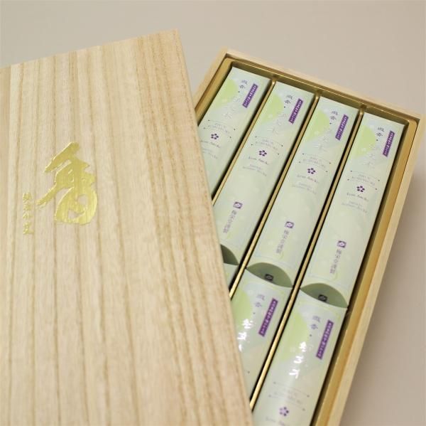 Baieido Biko Kobunboku (Low Smoke), 8 Packs in Paulownia Box (#K203)