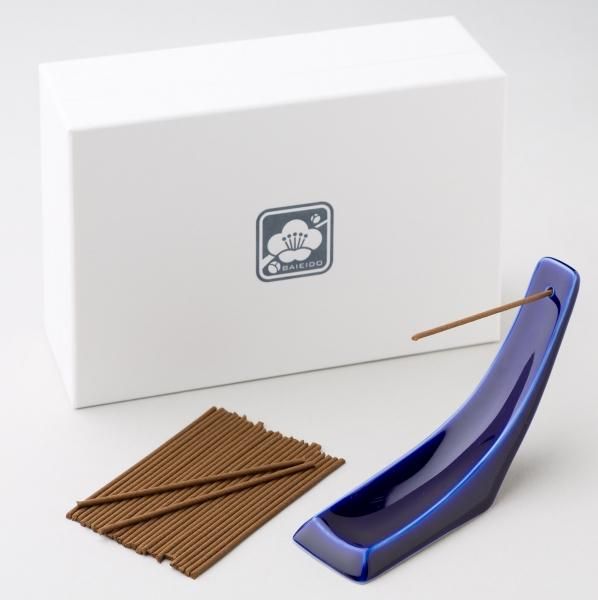 Baieido Agarwood Incense & Arita Porcelain Holder Set NAMI (#5755)