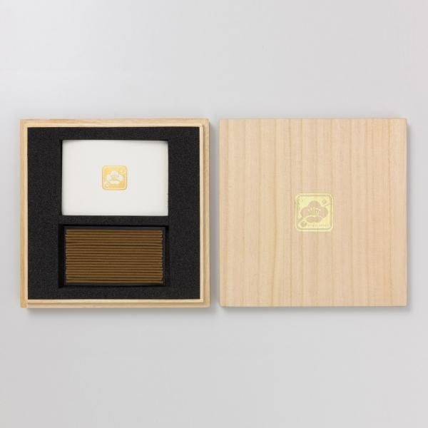 Baieido [Kyara Incense] Premium Incense Holder UME-MON (#7567)