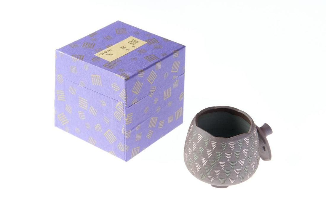 Kyukyodo Yakishime Incense Burner (Seikaiha Pattern) (166070758)