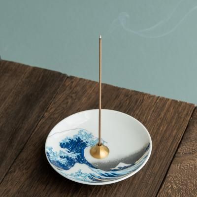 Baieido Arita Porcelain Incense Holder The Great Wave off Kanagawa (Hokusai) (#670)