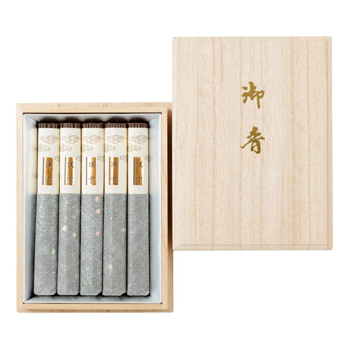 Nippon Kodo Zuiun Incense Short Sticks in Paulownia Box (5 Bundles) (61702-006)