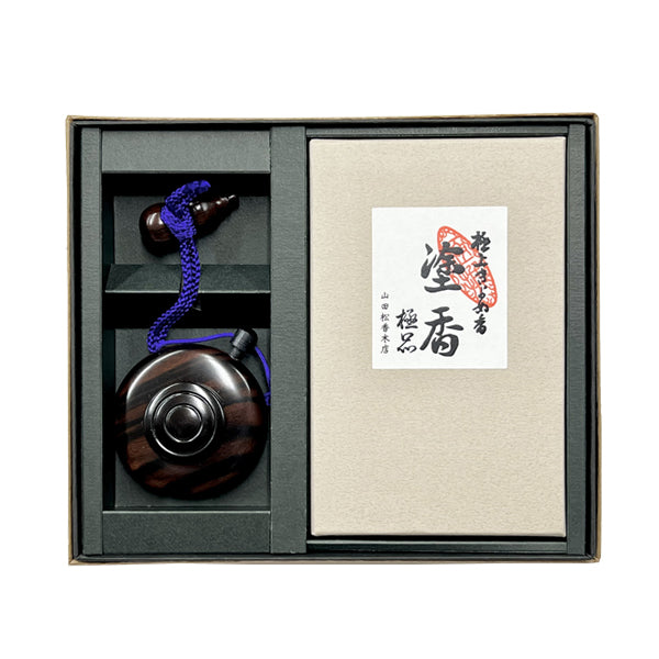 Yamadamatsu Gokuhin Zukoh Body Powder 20g & Zukoh Container Ebony Gift Set (73103)