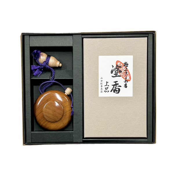 Yamadamatsu Johin Zukoh Body Powder 20g & Zukoh Container Cherry Wood Gift Set (73104)