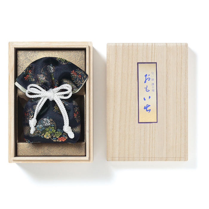 Shoyeido Tagasode Gokuin Omoide (Subdued Style) with Display Base Paulownia Wood Box (930522)