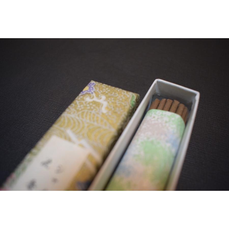 Awaji Baikundo Agarwood Hanamizuki Daikunkoh 135g (751)