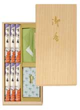 Kunmeido Shin Sanshuko Gift Set Incense Sticks, Powdered Incense & Candles (0439)