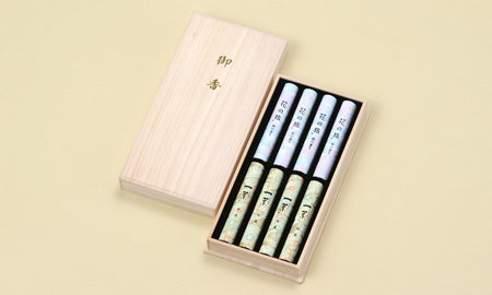 Okuno Seimeido Japanese Pattern Sakura Ichiyo 2-Scents Assortment Tube Set in Paulownia Box (4-22)