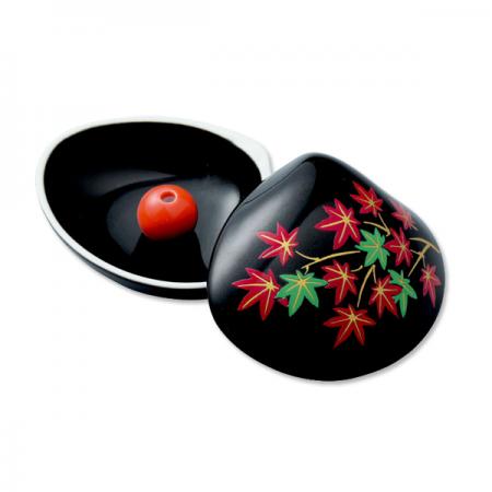 Kousaido Shell-Inspired Incense Holder Autumn Leaves (Black) (KAI-07)