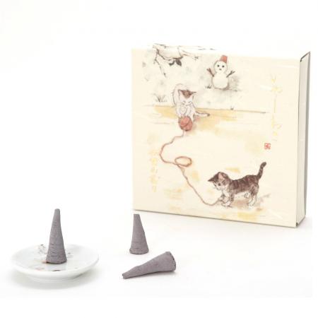 Kousaido Iyashi Neko (Gentle Cat Moments) Scent of First Snow 15 cones with Incense Plate (NEC-08)