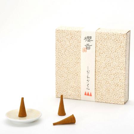 Kousaido Sakurako Shidarezakura (Weeping Cherry Blossom) 10 cones with Incense Plate (SDC-06)