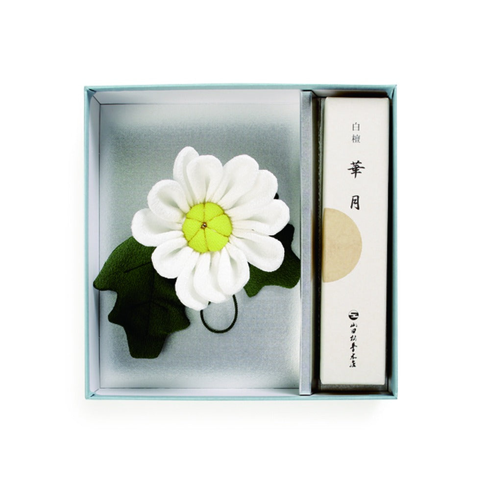 Yamadamatsu Kyo no Kaori Shiragiku Set Sandalwood Incense & Sachet (73317)