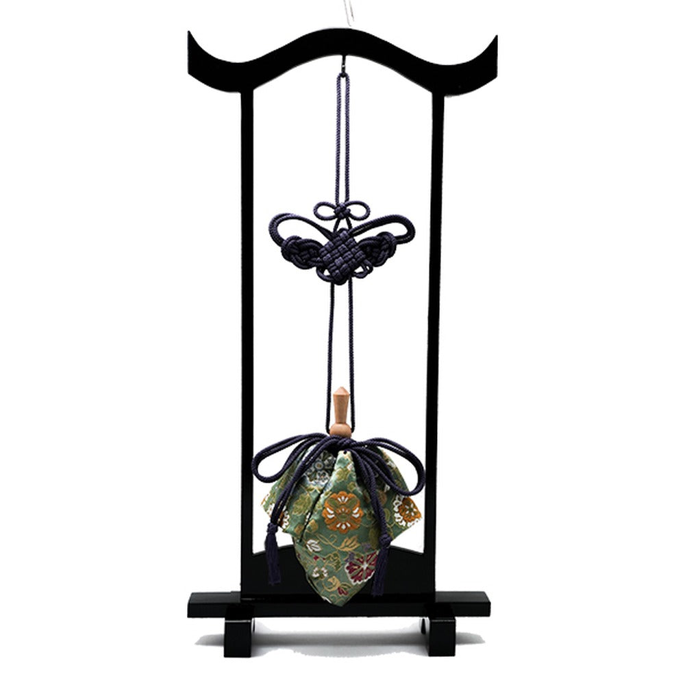 Yamadamatsu Kariroku Gokuhin Ornament with Hanging Stand Gift Set Purple Cord Peony Arabesque (81809-9)
