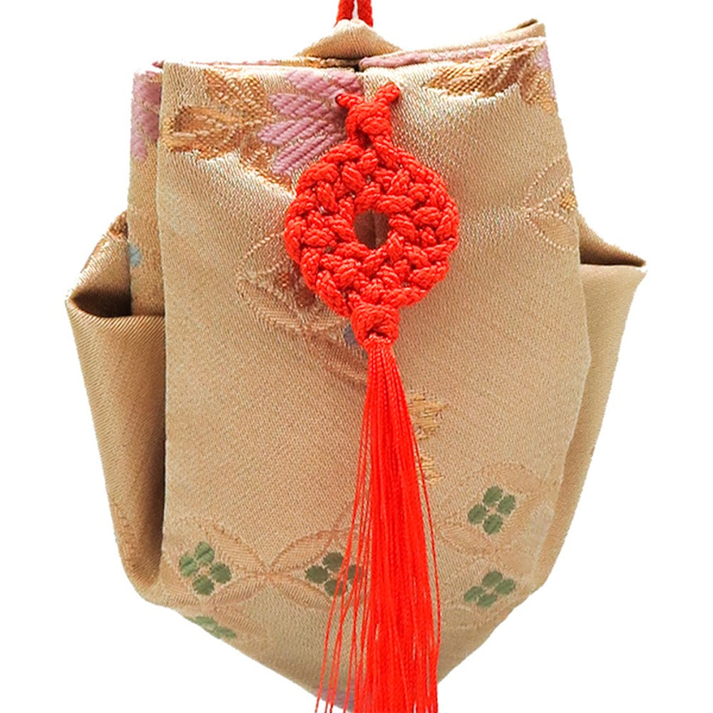 Yamadamatsu Kariroku Jouhin Decorative Hanging Stand Set Red Cord Chrysanthemum with Shippo Pattern (81803-4)