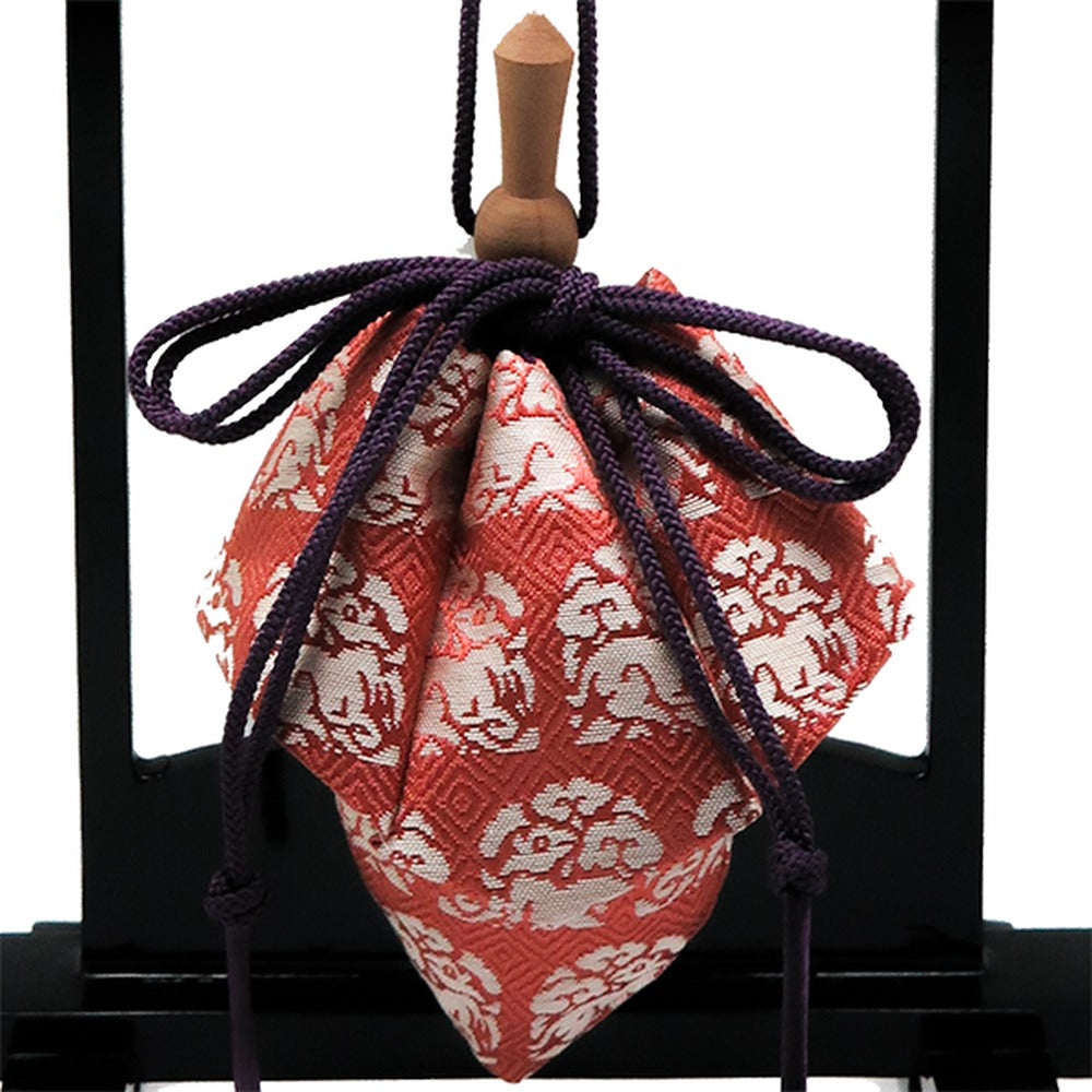 Yamadamatsu Kariroku Gokuhin Ornament with Hanging Stand Gift Set Purple Cord Flower Gate with Rabbit (81809-14)